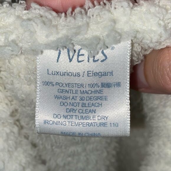 7 Veils Womens Ultra Soft Plush Bathrobe Sleepwear white cream US Small - Picture 7 of 8